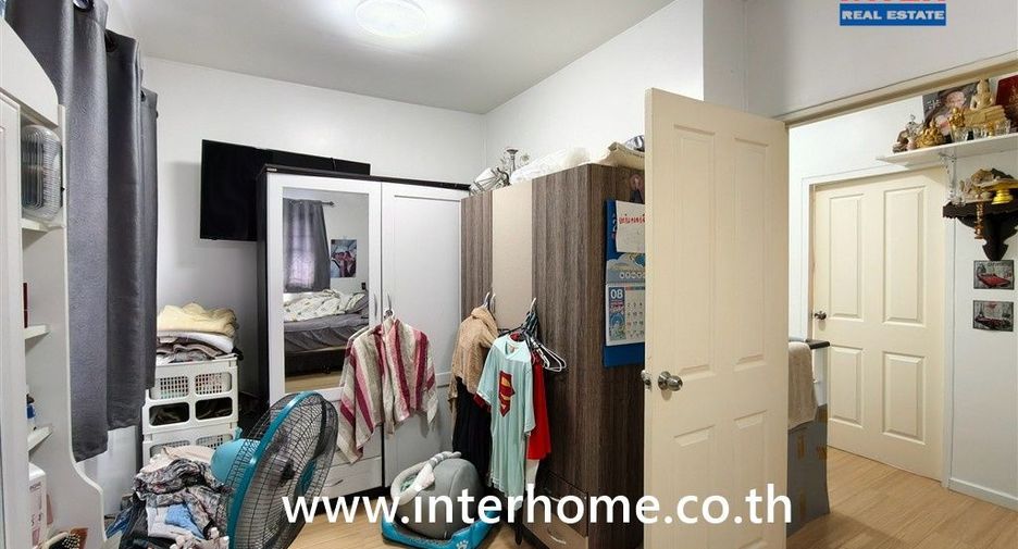 For sale 3 bedrooms townhouse in Khlong Luang, Pathum Thani