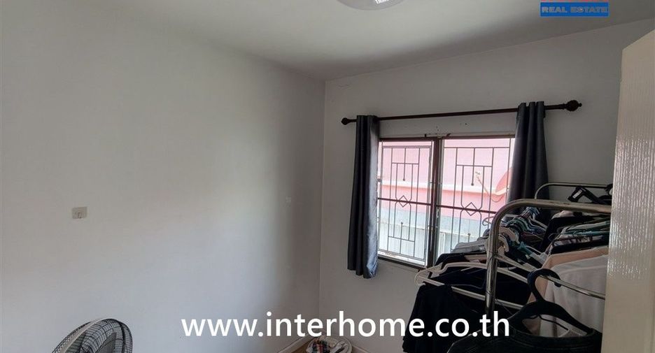 For sale 3 bedrooms townhouse in Khlong Luang, Pathum Thani