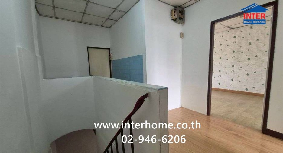 À vendre 3 chambres maison de ville à Mueang Nonthaburi, Nonthaburi