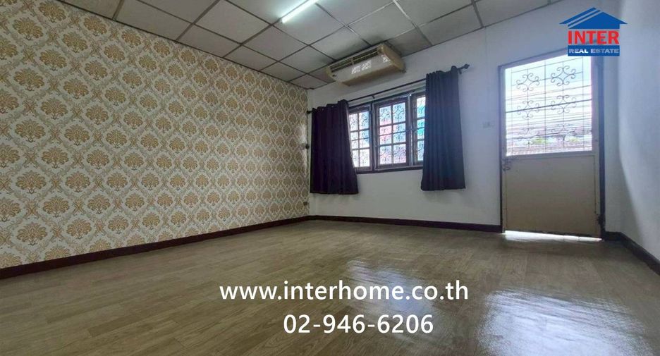 À vendre 3 chambres maison de ville à Mueang Nonthaburi, Nonthaburi