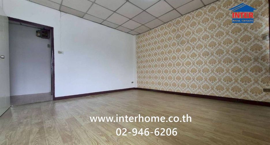 À vendre 3 chambres maison de ville à Mueang Nonthaburi, Nonthaburi