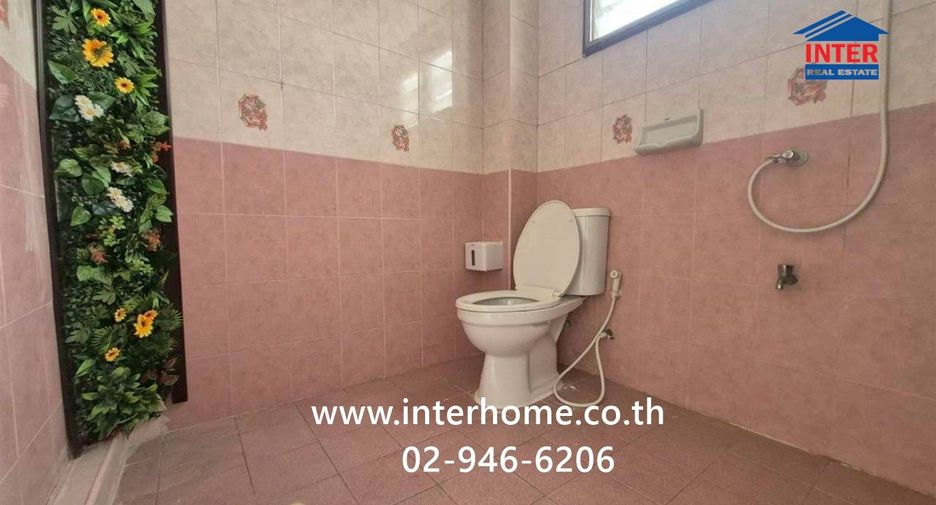 À vendre 3 chambres maison de ville à Mueang Nonthaburi, Nonthaburi