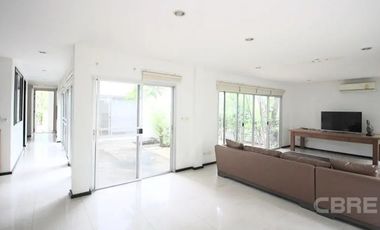 Casa en venta de 3 habitaciones en Suan Luang, Bangkok