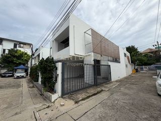 Casa en venta de 3 habitaciones en Phaya Thai, Bangkok