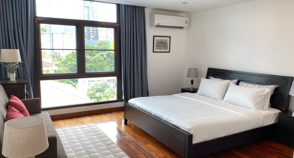 For rent 3 bedrooms condo in Watthana, Bangkok