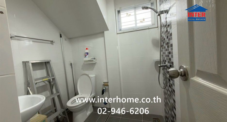 Casa en venta de 3 habitaciones en Bang Sao Thong, Samut Prakan