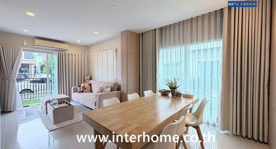 Casa en venta de 4 habitaciones en Lat Krabang, Bangkok