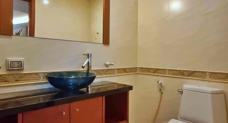 For sale 3 bedrooms condo in Bang Lamung, Chonburi