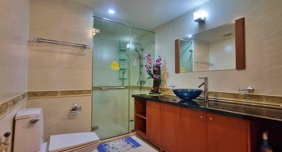 For sale 3 bedrooms condo in Bang Lamung, Chonburi
