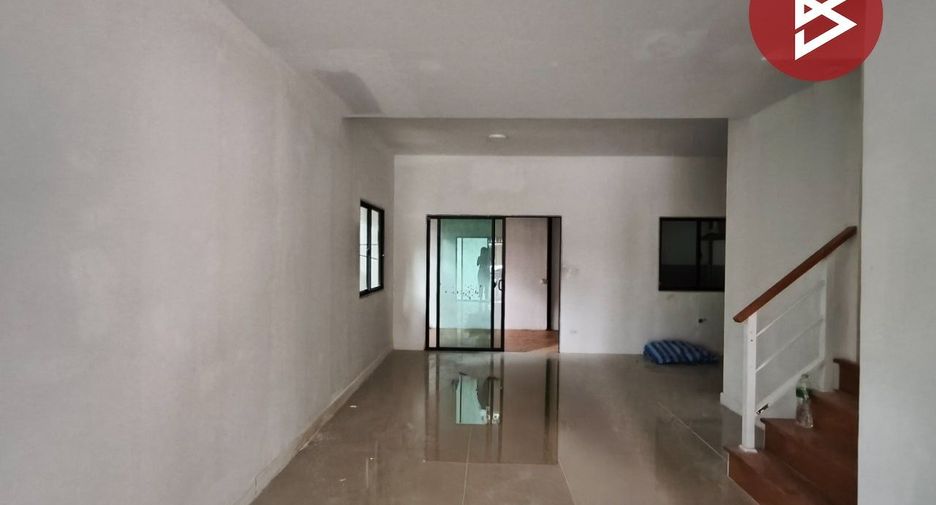 For rent and for sale 3 bedrooms townhouse in Prawet, Bangkok