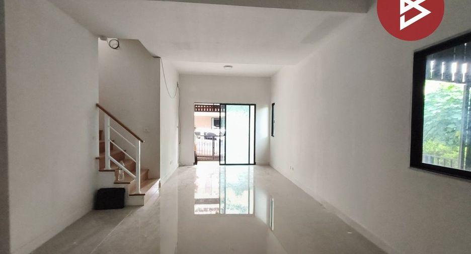 For rent and for sale 3 bedrooms townhouse in Prawet, Bangkok