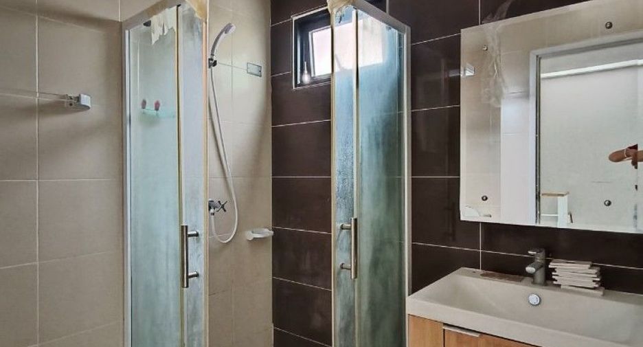 For rent and for sale 3 bedrooms townhouse in Prawet, Bangkok