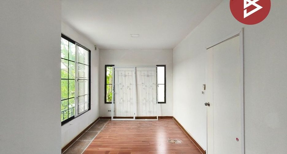 For rent and for sale 3 bedrooms townhouse in Prawet, Bangkok