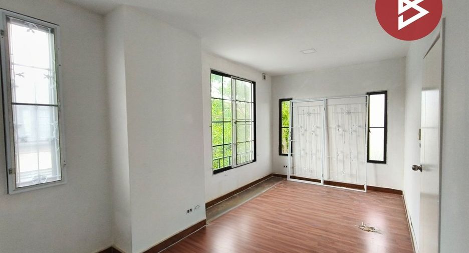 For rent and for sale 3 bedrooms townhouse in Prawet, Bangkok