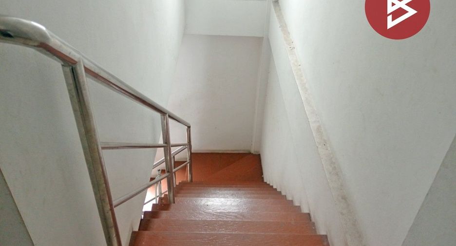 Local comercial en venta de 3 habitaciones en Bang Phli, Samut Prakan
