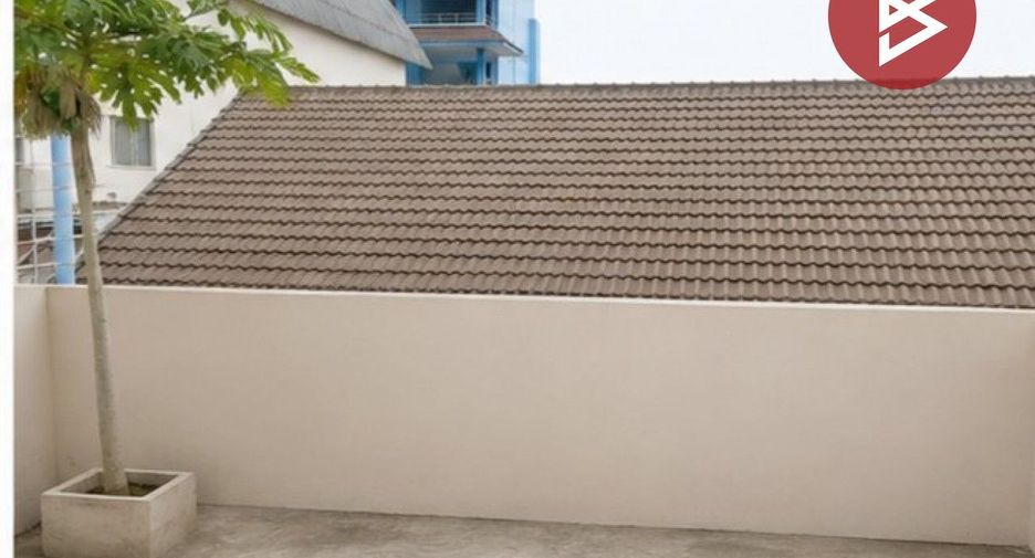 Local comercial en venta de 3 habitaciones en Bang Phli, Samut Prakan