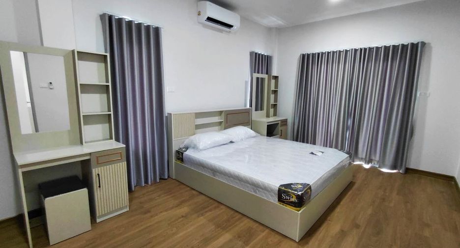 For rent 3 bedrooms house in San Kamphaeng, Chiang Mai