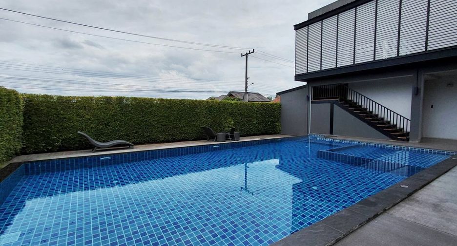 For rent 3 bedrooms house in San Kamphaeng, Chiang Mai