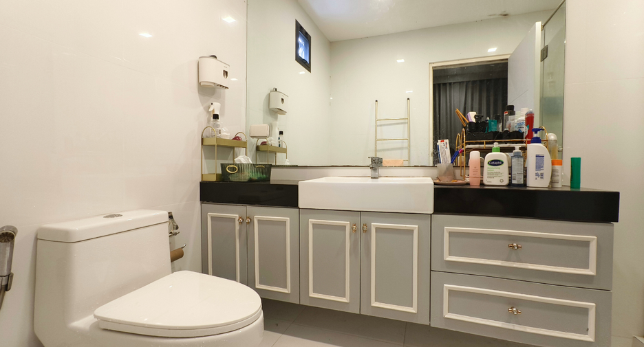 Casa en venta de 5 habitaciones en Khan Na Yao, Bangkok