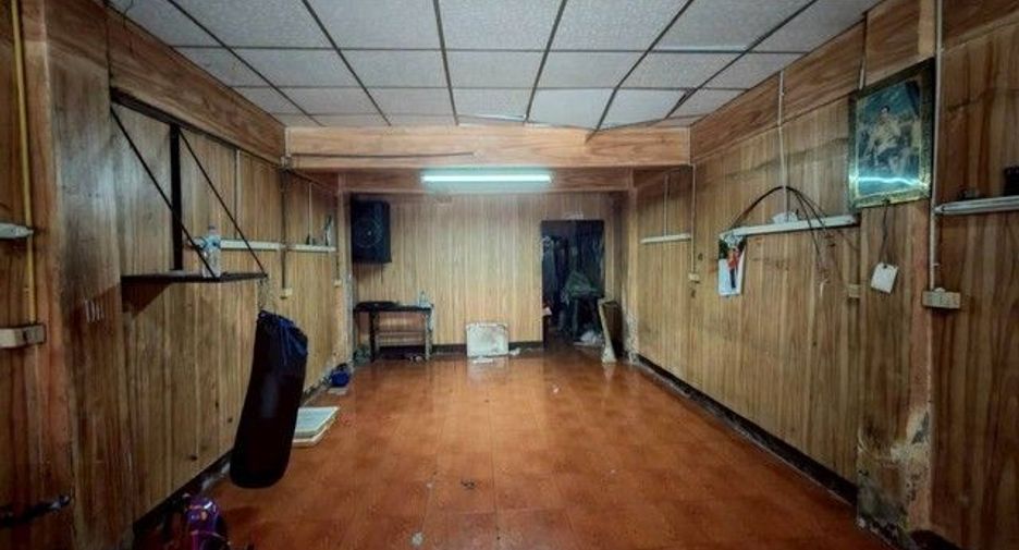 For sale 3 bedrooms retail Space in Bang Phli, Samut Prakan