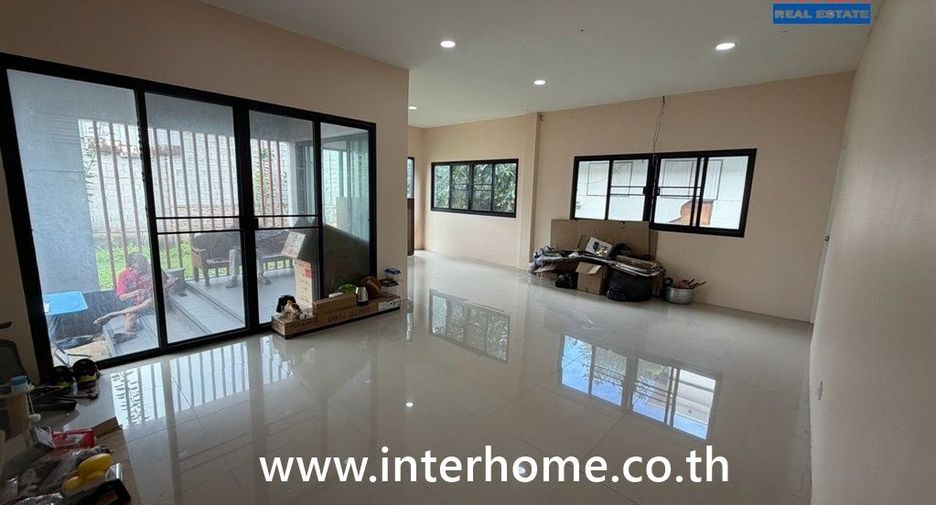 Haus zum Kauf mit 3 Zimmer in Bang Bua Thong, Nonthaburi
