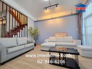 Casa adosada en venta de 2 habitaciones en Chatuchak, Bangkok