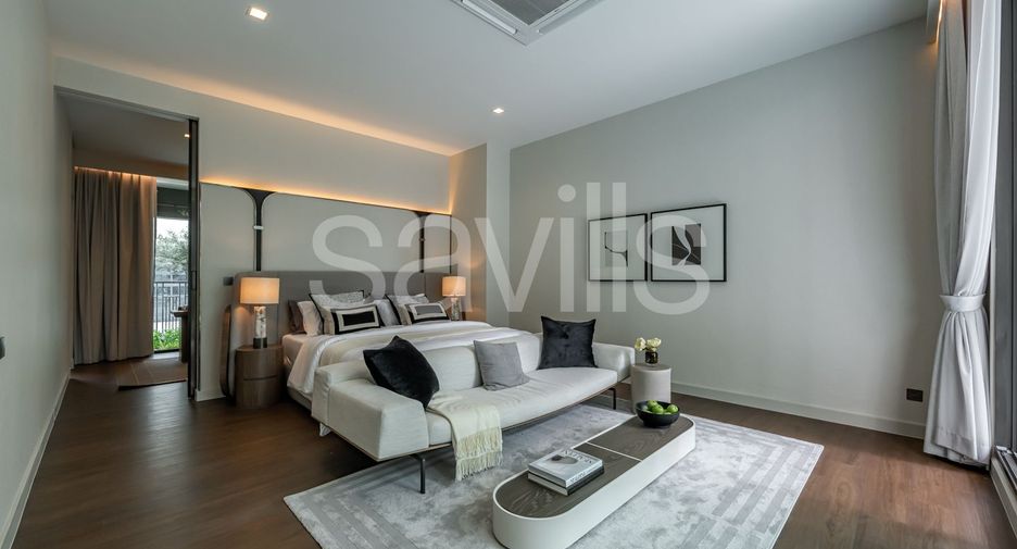 For sale 4 bedrooms house in Bang Kapi, Bangkok