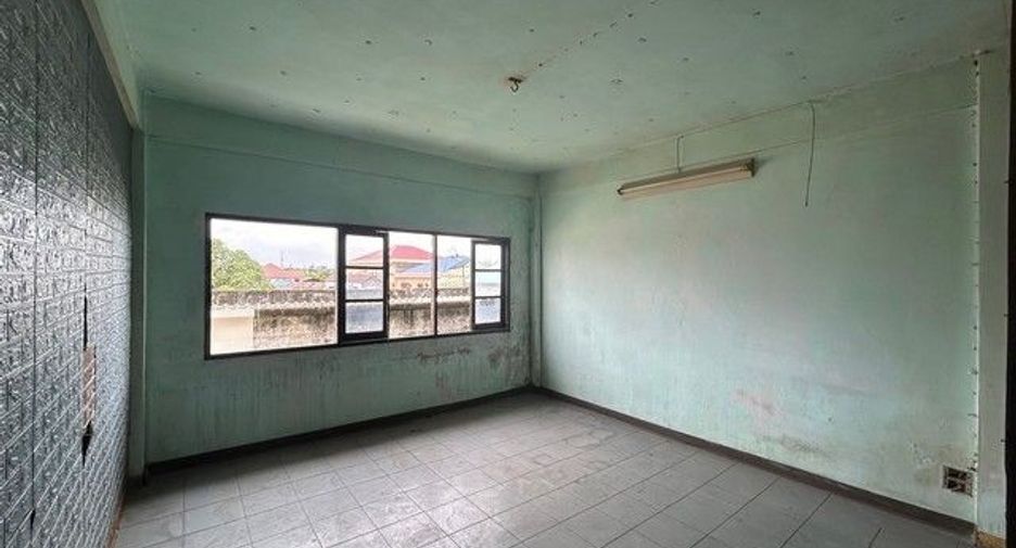 For sale 3 bedrooms retail Space in Bang Phli, Samut Prakan