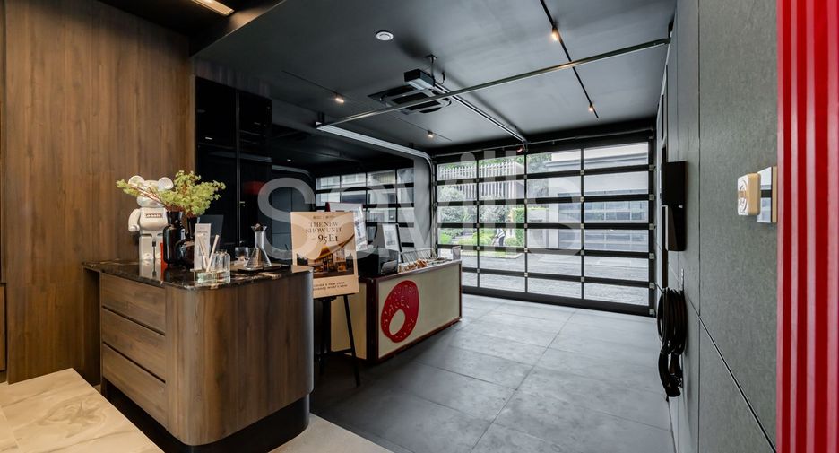 For sale 4 bedrooms house in Bang Kapi, Bangkok