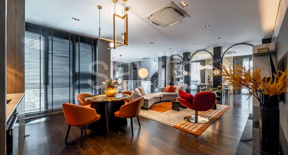 For sale 4 bedrooms house in Bang Kapi, Bangkok