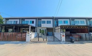 出售 3 卧室 联排别墅 在 Phra Samut Chedi, Samut Prakan