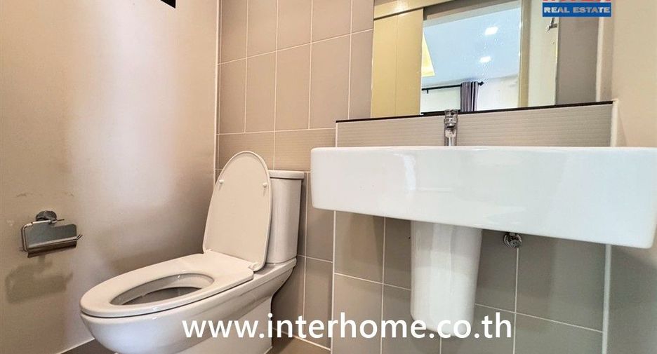 For sale 3 bedrooms townhouse in Mueang Nonthaburi, Nonthaburi