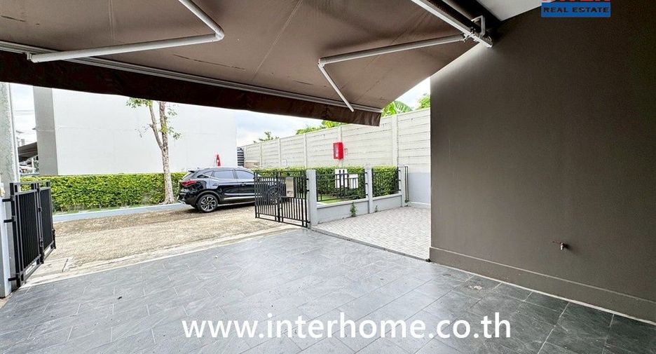For sale 3 bedrooms townhouse in Mueang Nonthaburi, Nonthaburi