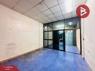 Gewerbefläche zum Kauf mit 2 Zimmer in Ban Pong, Ratchaburi