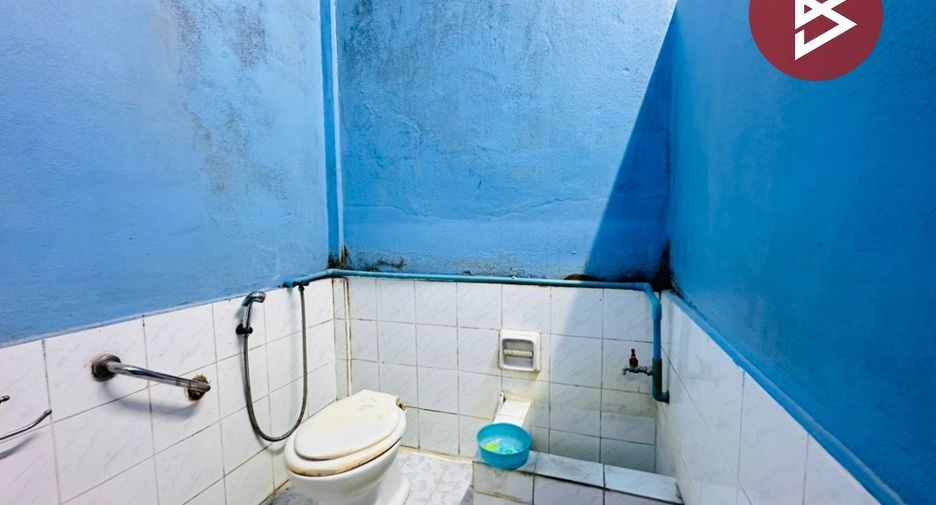 Gewerbefläche zum Kauf mit 2 Zimmer in Ban Pong, Ratchaburi