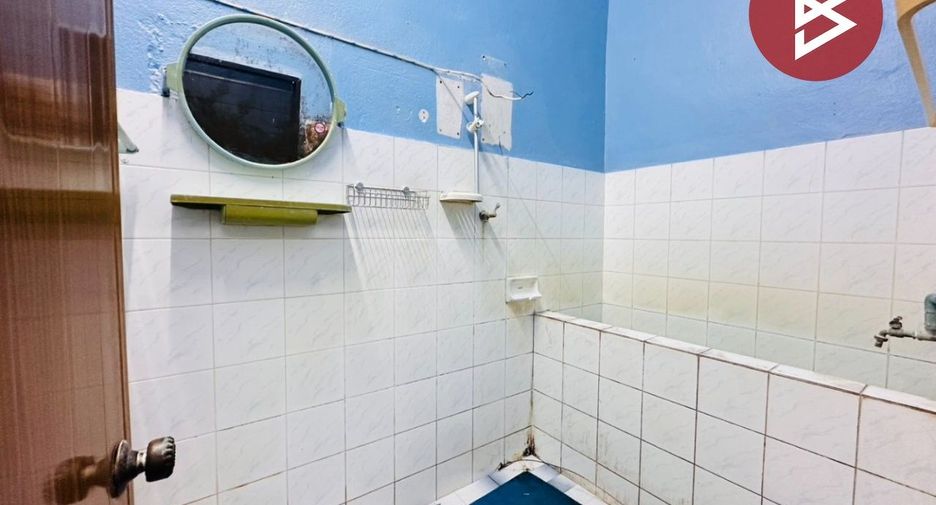 Gewerbefläche zum Kauf mit 2 Zimmer in Ban Pong, Ratchaburi