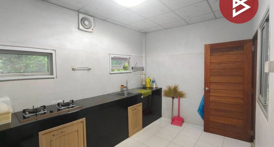 For sale 2 bedrooms townhouse in Sam Phran, Nakhon Pathom