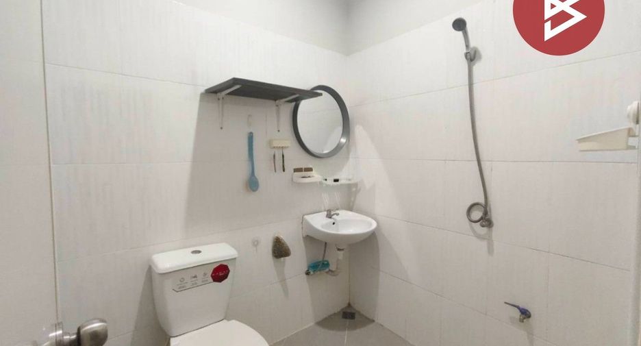 For sale 2 bedrooms townhouse in Sam Phran, Nakhon Pathom