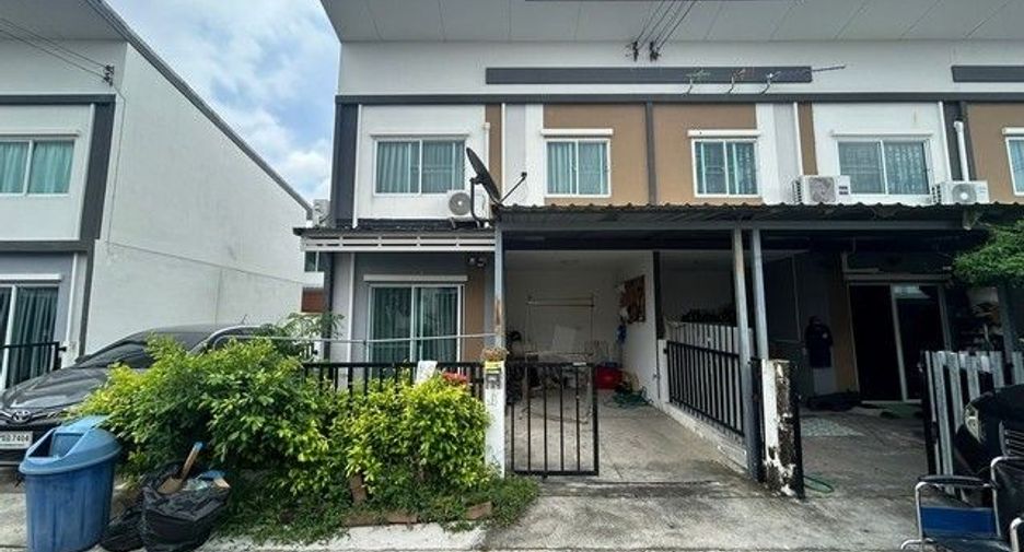 À vendre 3 chambres maison de ville à Bang Sao Thong, Samut Prakan