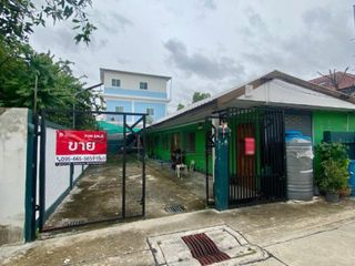 For sale 6 bedrooms serviced apartment in Don Mueang, Bangkok
