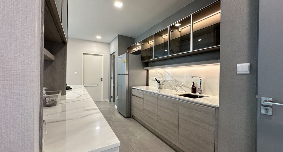 Casa en alquiler de 4 habitaciones en Prawet, Bangkok