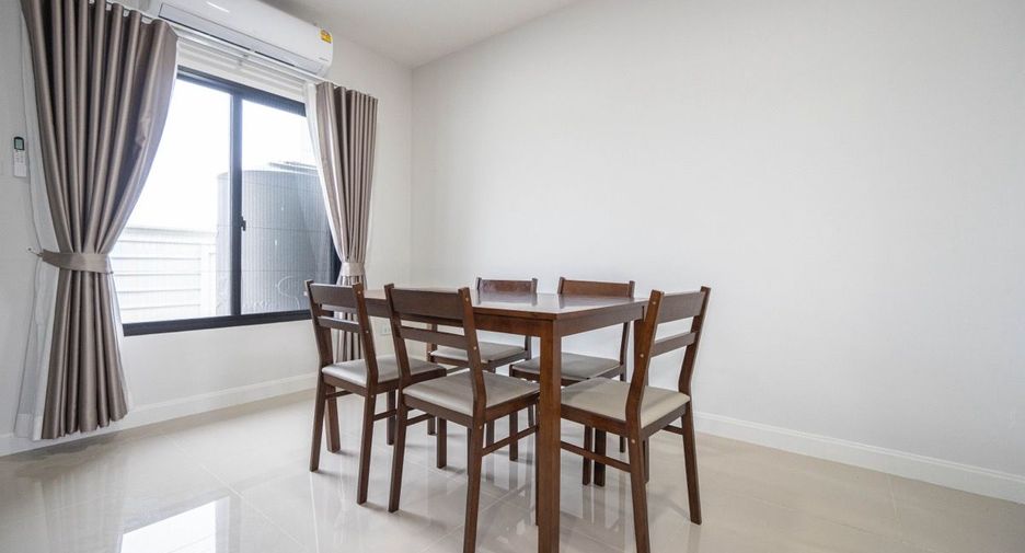 For sale 3 bedrooms townhouse in San Kamphaeng, Chiang Mai