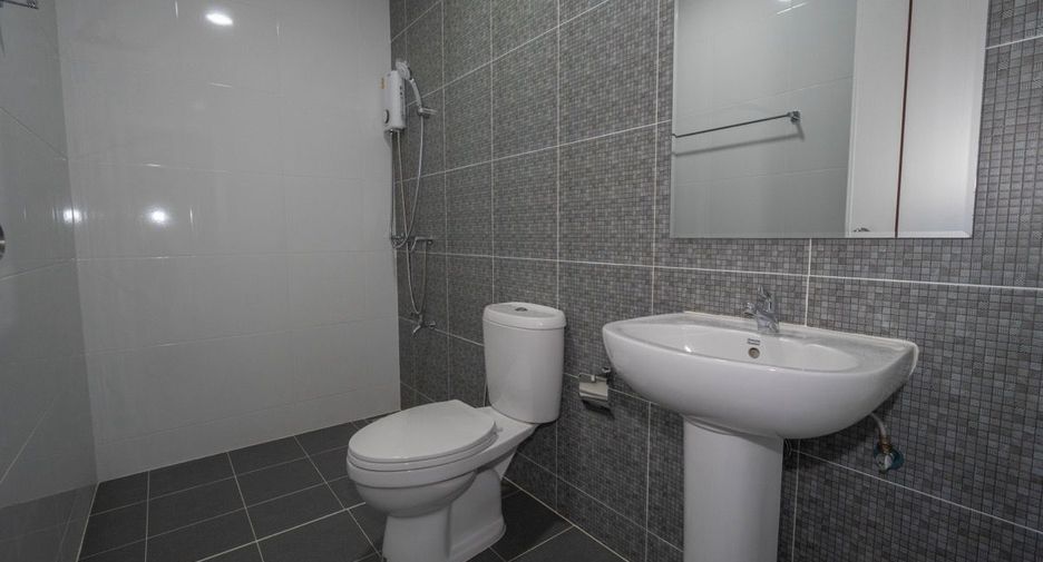 For sale 3 bedrooms townhouse in San Kamphaeng, Chiang Mai