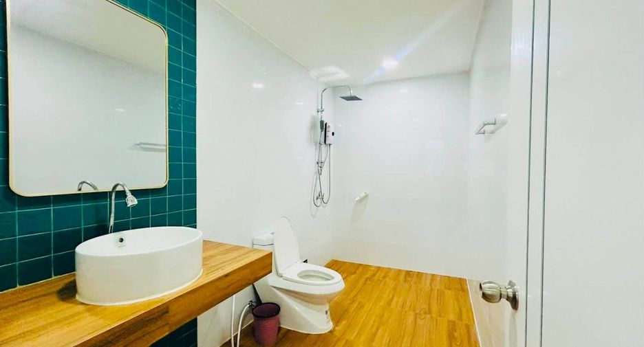 For rent and for sale 4 bedrooms house in Jomtien, Pattaya