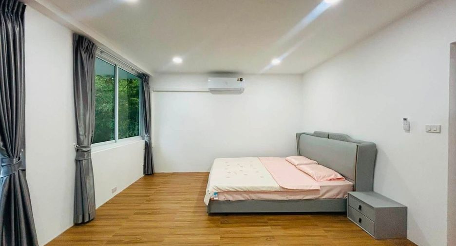 For rent and for sale 4 bedrooms house in Jomtien, Pattaya