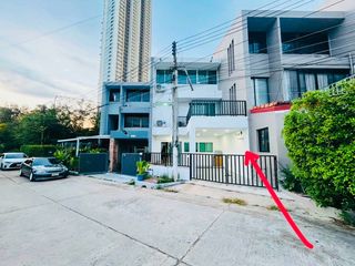 For Rent 4 Bedroom House In Bang Lamung, Chonburi