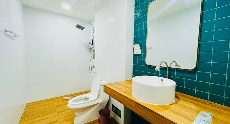 For rent and for sale 4 bedrooms house in Jomtien, Pattaya