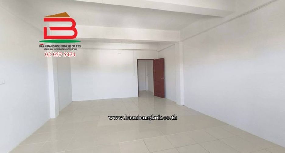 For rent 2 bedrooms retail Space in Sai Mai, Bangkok