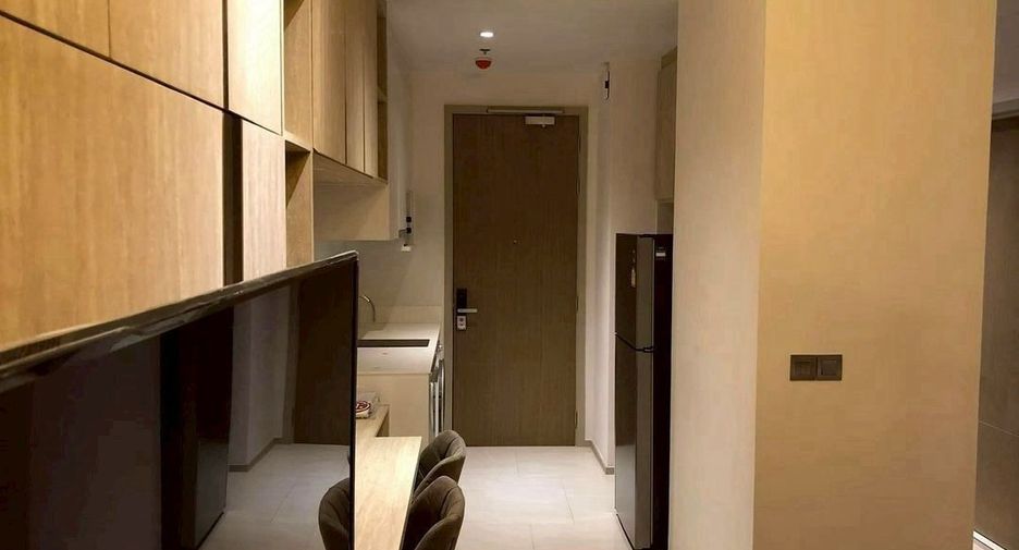 Wohnung zur Miete mit 1 Zimmer in Bang Rak, Bangkok