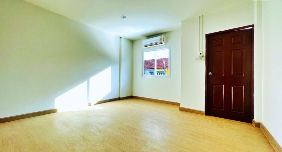 For sale 2 bedrooms townhouse in Bang Bua Thong, Nonthaburi
